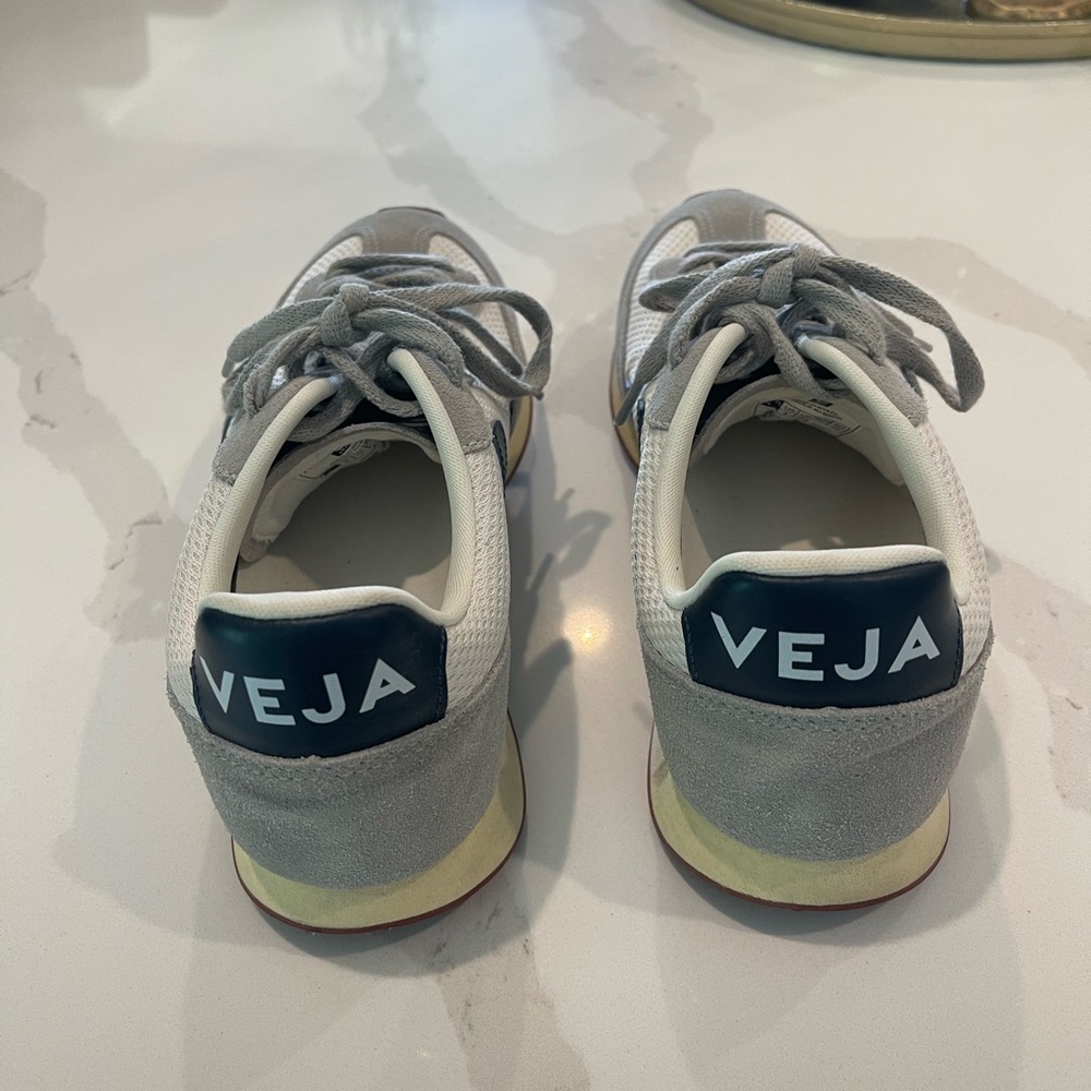 Veja White, Grey, Navy Rio Branca Lace-Up Sneakers - Picture 2 of 6